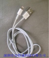 iPhone 5專(zhuān)用新型數(shù)據(jù)線(xiàn)選購(gòu)指南 價(jià)格、廠(chǎng)家與圖片解析